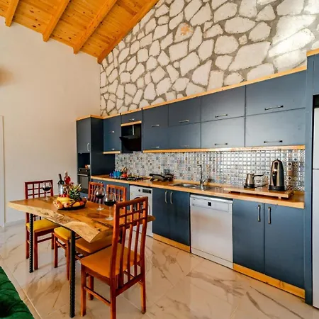 Patara Adonis 3 Kas